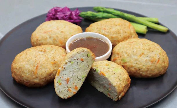 「みつせ鶏 ふんわり豆腐ハンバーグ」約100g