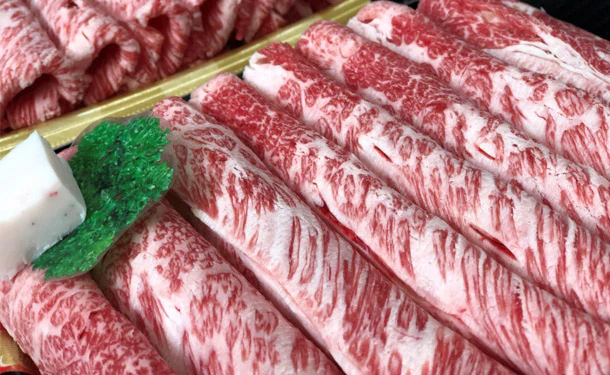 九州産「黒毛和牛肩ロースすき焼き用」500g×2パック